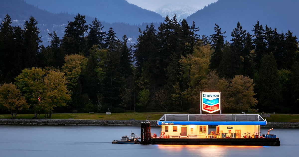 10 memorable gas stations that offer more than fuel